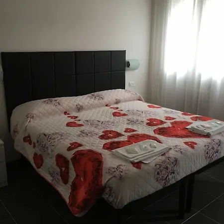 Franca מלון ריולו טרמה