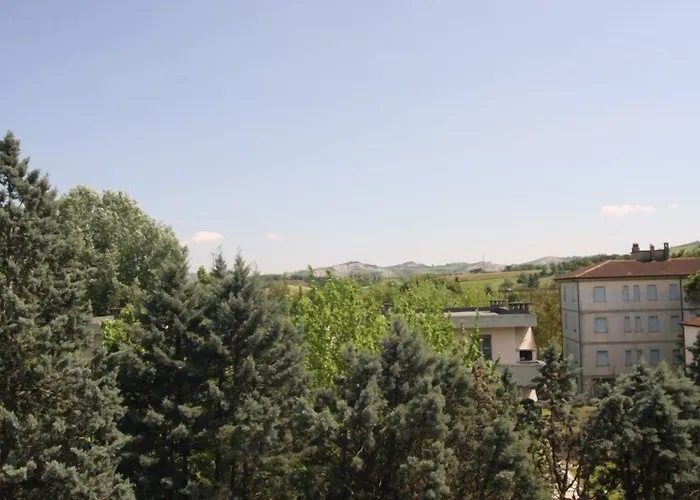 Franca מלון ריולו טרמה